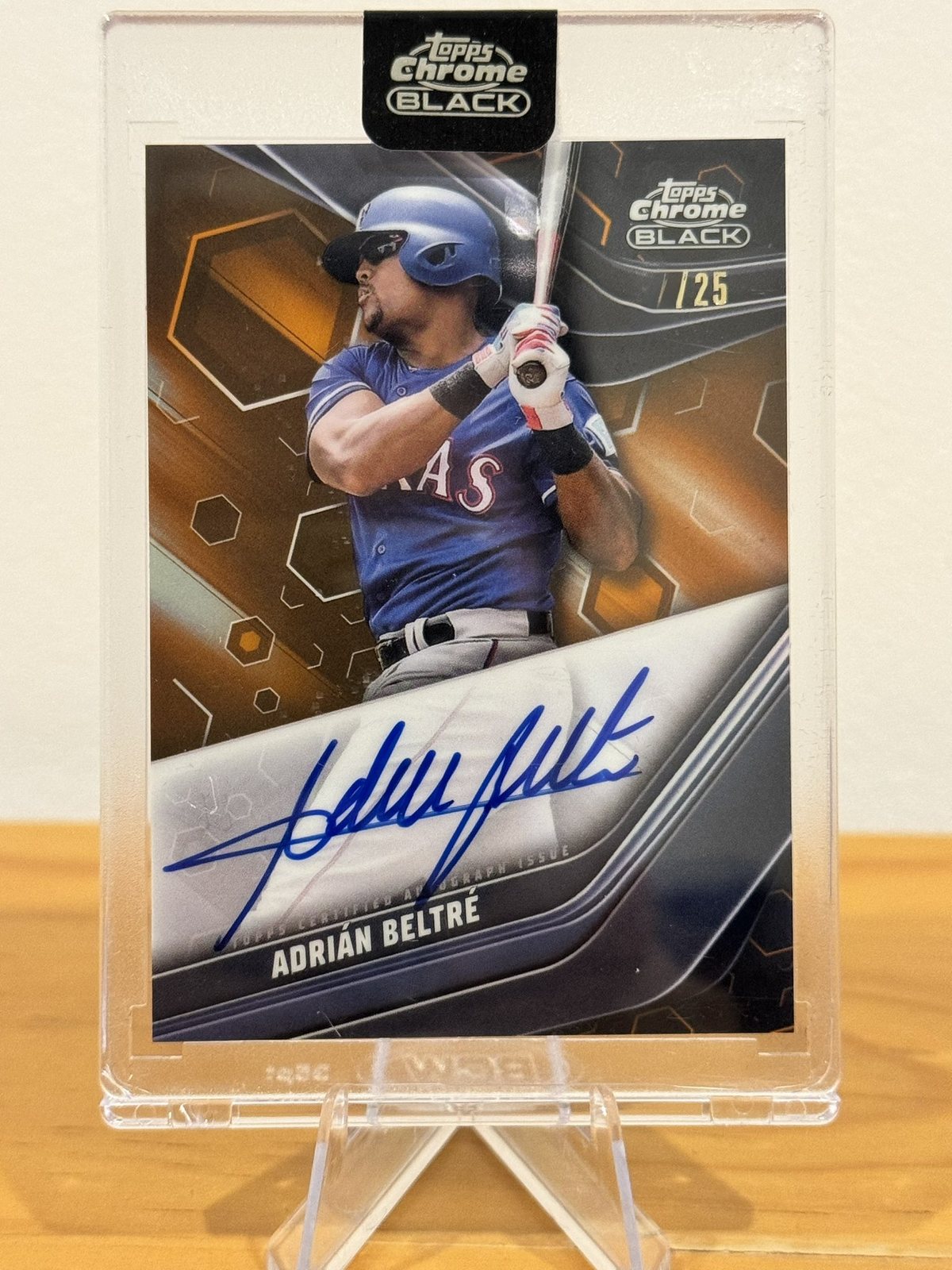 2023 Topps Chrome Black Adrián Beltré Autographs Orange Refractor 07/25の直筆サインカード